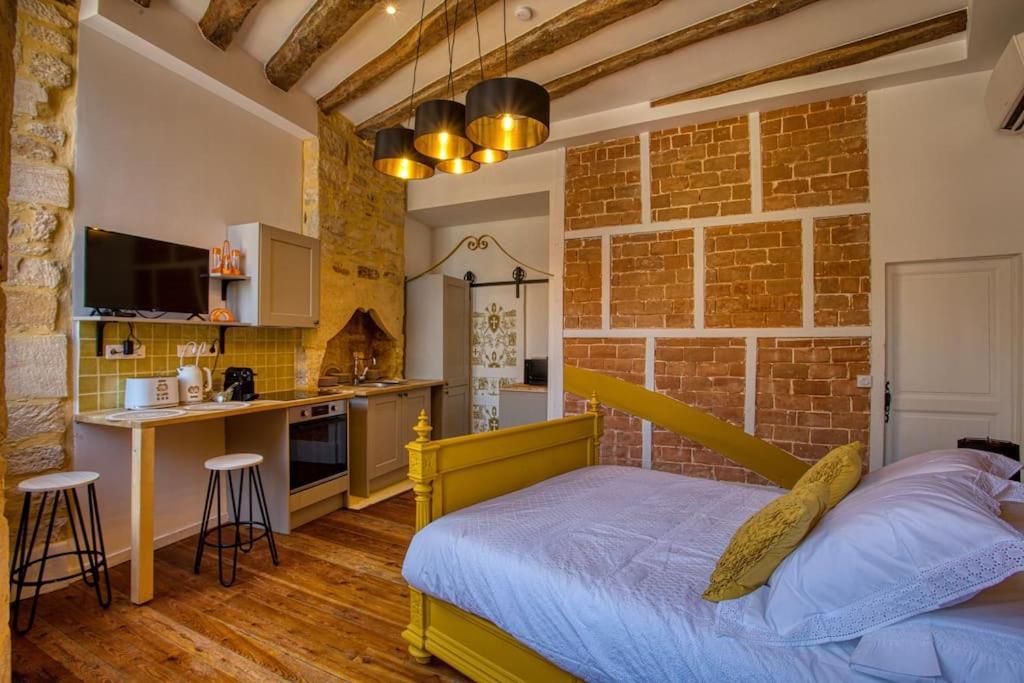 "Les Appartements De Betty C" Studio Medieval Sarlat Exterior foto